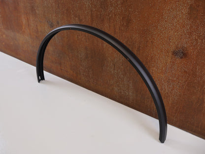 Schutzbleche & Gepäckträger von hebie, HEBIE ALUMEE SCHUTZBLECHSET / 28 ZOLL / 62MM BREITE / ALUMINIUM / INTEGRIERTE GEPÄCKSTREBEN vor USEDBIKES - OB.DE Hintergrund