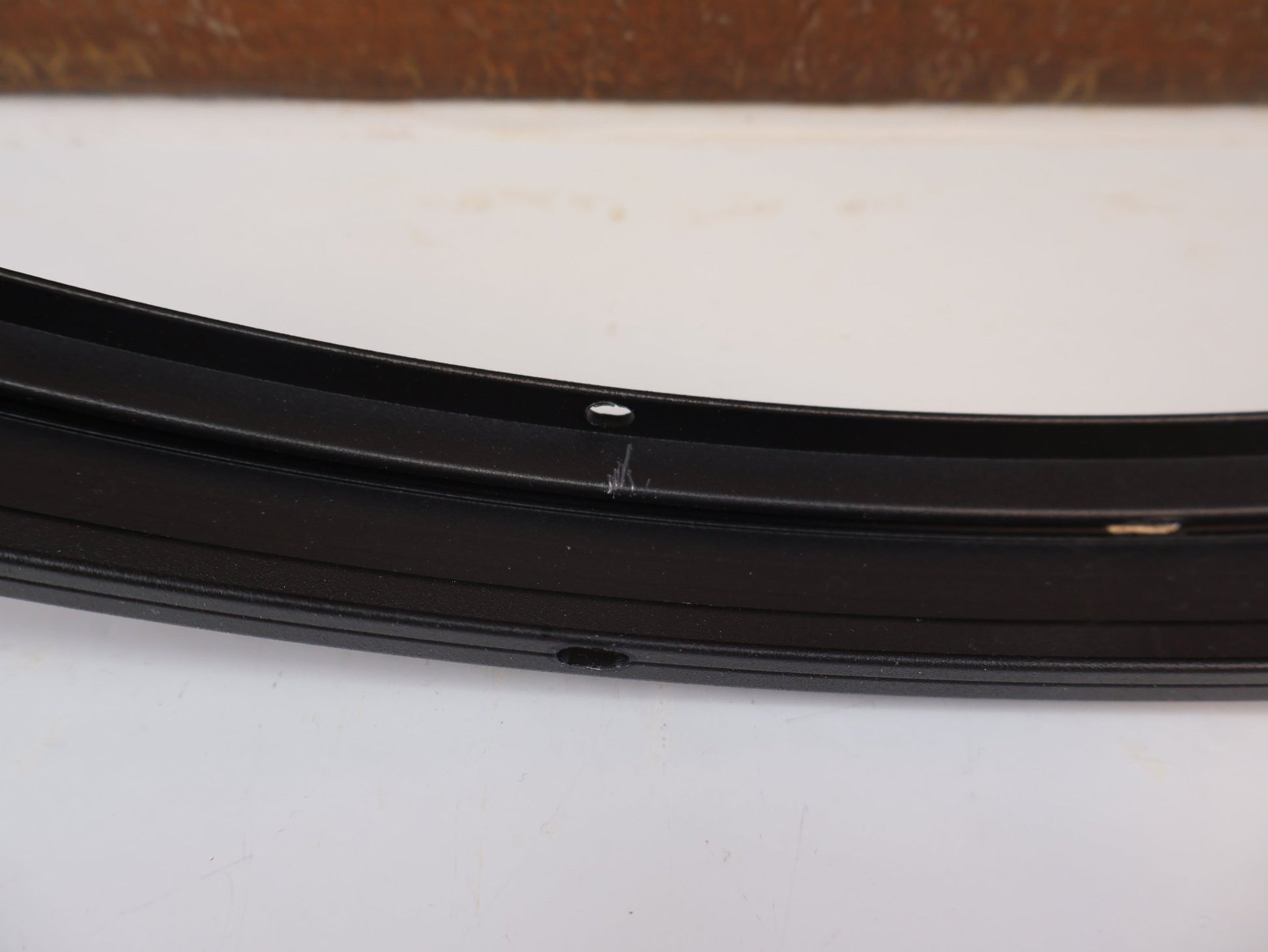 Schutzbleche & Gepäckträger von hebie, HEBIE ALUMEE SCHUTZBLECHSET / 28 ZOLL / 62MM BREITE / ALUMINIUM / INTEGRIERTE GEPÄCKSTREBEN vor USEDBIKES - OB.DE Hintergrund