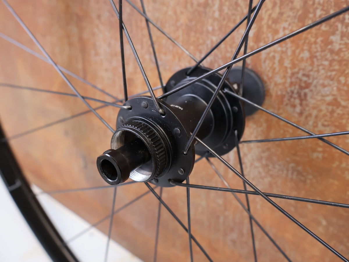 Laufrad/Laufradsatz von Hed, HED Emporia GA Pro Gravel Laufradsatz 700c 25mm N3W 1703g vor USEDBIKES-OB.DE Hintergrund