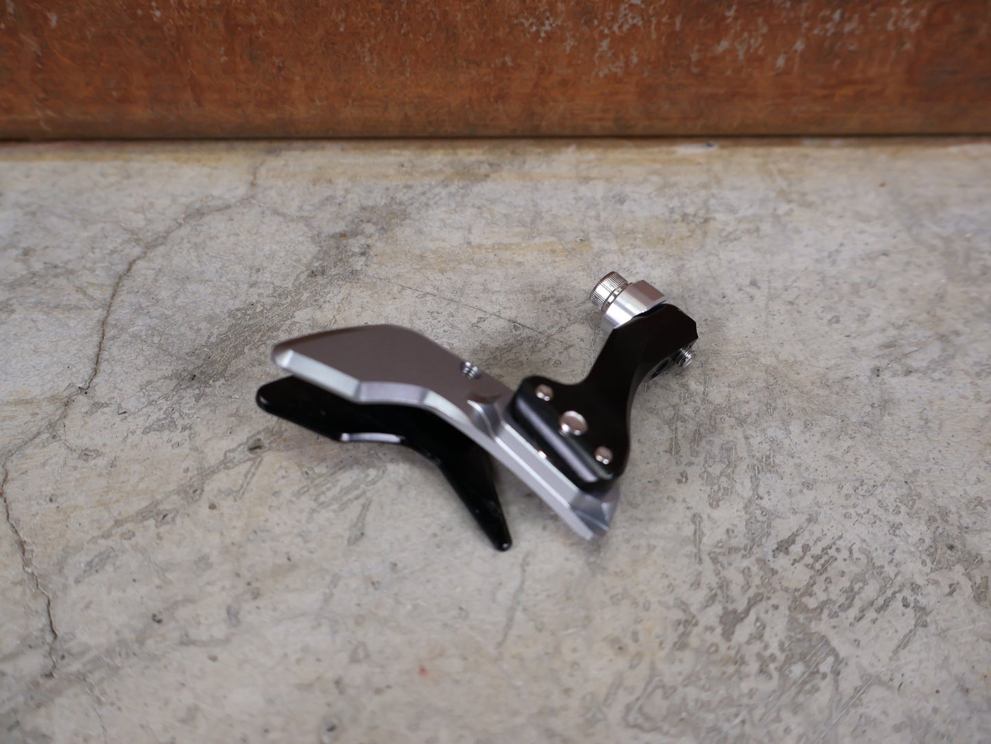 Computerhalterung von K - Edge, K - EDGE 1X RACE CHAIN GUIDE / KETTENFÜHRUNG – ROAD / GRAVEL / CX – SCHWARZ – 36–54 ZÄHNE vor USEDBIKES - OB.DE Hintergrund