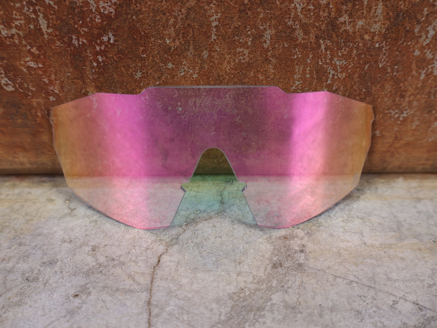 Brillen Zubehör & Ersatzteile von Koo, KOO ALIBI LENS ERSATZGLAS – RED BULL BORA HANSGROHE EDITION – PHOTOCHROMIC FUCHSIA MIRROR vor USEDBIKES - OB.DE Hintergrund