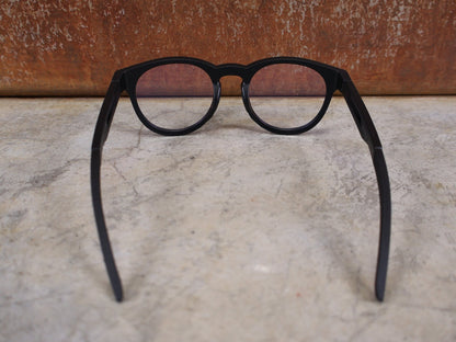 Brillen von Koo, KOO BALI BRILLE – BLACK MATT / DEMO - GLAS vor USEDBIKES - OB.DE Hintergrund