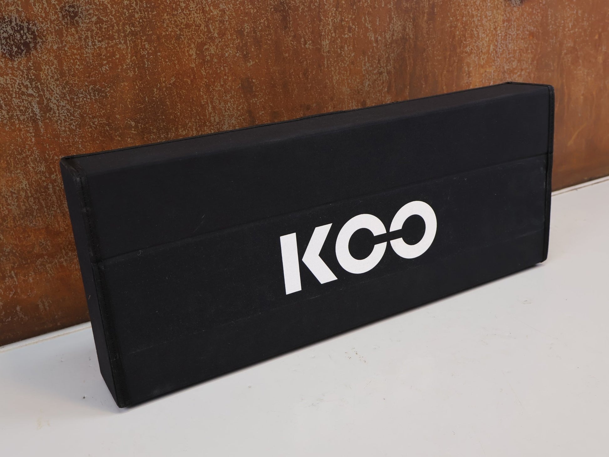 Brillen Zubehör & Ersatzteile von Koo, KOO BRILLENBOX PRÄSENTATIONSETUI 53.5X21.5CM / STORAGE BOX 9 FÄCHER vor USEDBIKES-OB.DE Hintergrund