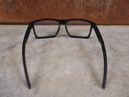 Brillen von Koo, KOO CUBA BRILLE – BLACK MATT / DEMO - GLAS vor USEDBIKES - OB.DE Hintergrund
