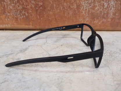 Brillen von Koo, KOO CUBA BRILLE – BLACK MATT / DEMO - GLAS vor USEDBIKES - OB.DE Hintergrund