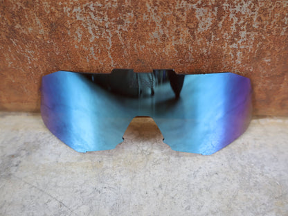 Brillen Zubehör & Ersatzteile von Koo, KOO DEMOS LENS ERSATZGLAS – RED BULL BORA HANSGROHE EDITION – TURQUOISE MIRROR vor USEDBIKES - OB.DE Hintergrund