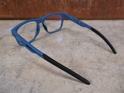 Brillen von Koo, KOO FIJI BRILLE – AVIO MATT / DEMO - GLAS vor USEDBIKES - OB.DE Hintergrund