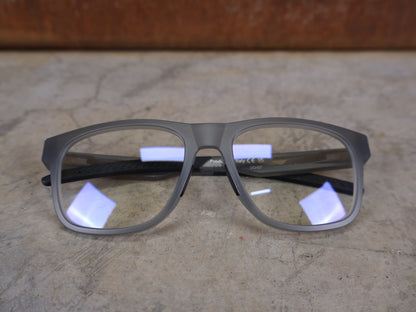 Brillen von Koo, KOO FIJI BRILLE – TRANSPARENT GREY / DEMO - GLAS vor USEDBIKES - OB.DE Hintergrund
