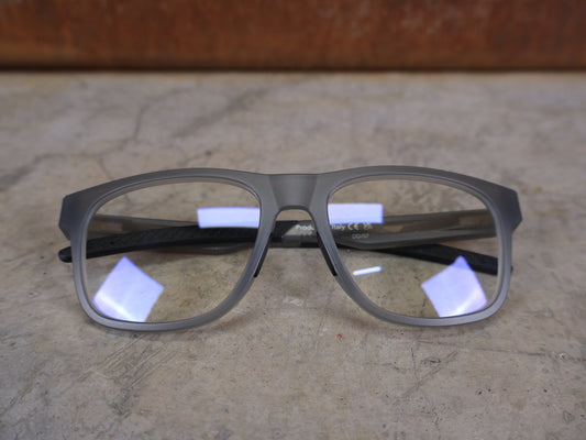 Brillen von Koo, KOO FIJI BRILLE – TRANSPARENT GREY / DEMO - GLAS vor USEDBIKES - OB.DE Hintergrund