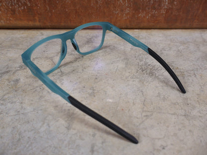 Brillen von Koo, KOO FIJI BRILLE – TRANSPARENT LIGHT BLUE / DEMO - GLAS vor USEDBIKES - OB.DE Hintergrund