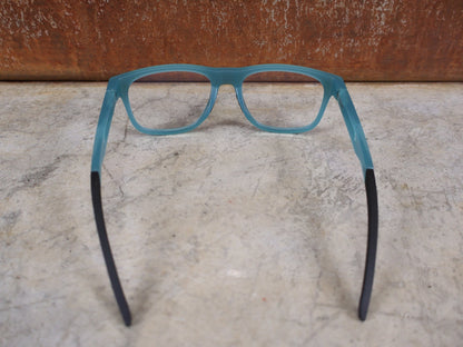 Brillen von Koo, KOO FIJI BRILLE – TRANSPARENT LIGHT BLUE / DEMO - GLAS vor USEDBIKES - OB.DE Hintergrund