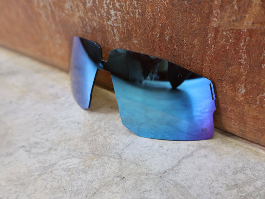 Brillen Zubehör & Ersatzteile von Koo, KOO HYPE LENS ERSATZGLAS – RED BULL BORA HANSGROHE EDITION – TURQUOISE MIRROR vor USEDBIKES - OB.DE Hintergrund