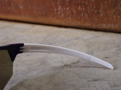 Brillen von Koo, KOO RED BULL - BORA HANSGROHE ALIBI SONNENBRILLE / LEADER EDITION BLAU vor USEDBIKES - OB.DE Hintergrund