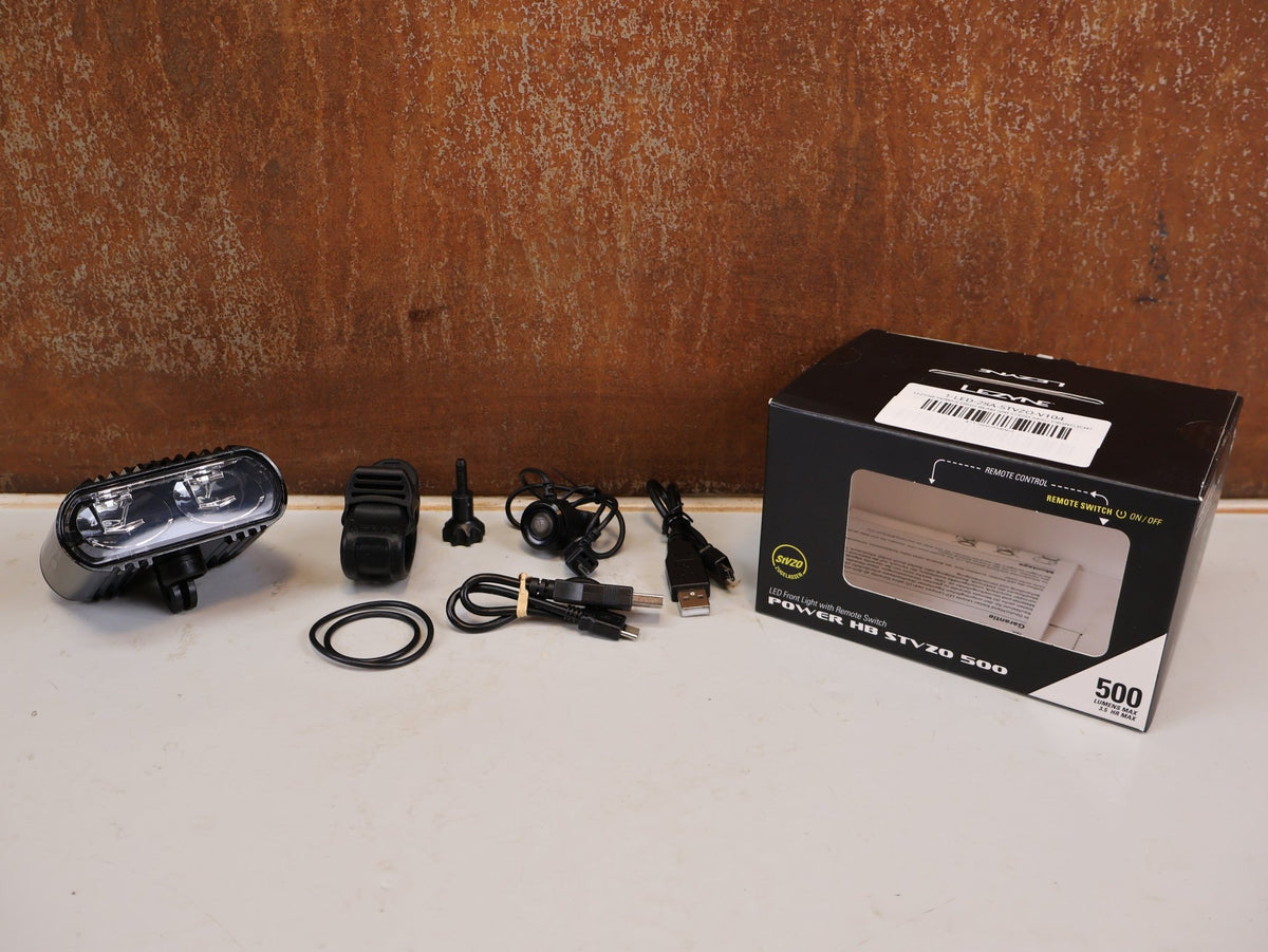 Sonstiges von Lezyne, LEZYNE POWER HIGH BEAM 500 STVZO AKKU FRONTLICHT vor USEDBIKES-OB.DE Hintergrund