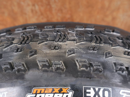 Reifen von Maxxis, MAXXIS ASPEN MAXXSPEED EXO TR WT 29X2.40 – FALTREIFEN / TUBELESS READY / 765 G vor USEDBIKES - OB.DE Hintergrund