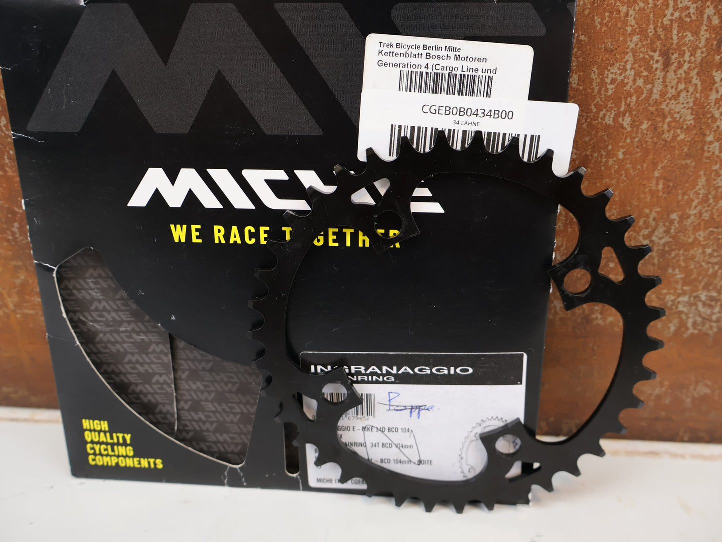 Kettenblatt von Miche, MICHE E-BIKE KETTENBLATT 104 MM 4-ARM SCHWARZ / HAN CGEB0B0434B00 vor USEDBIKES-OB.DE Hintergrund