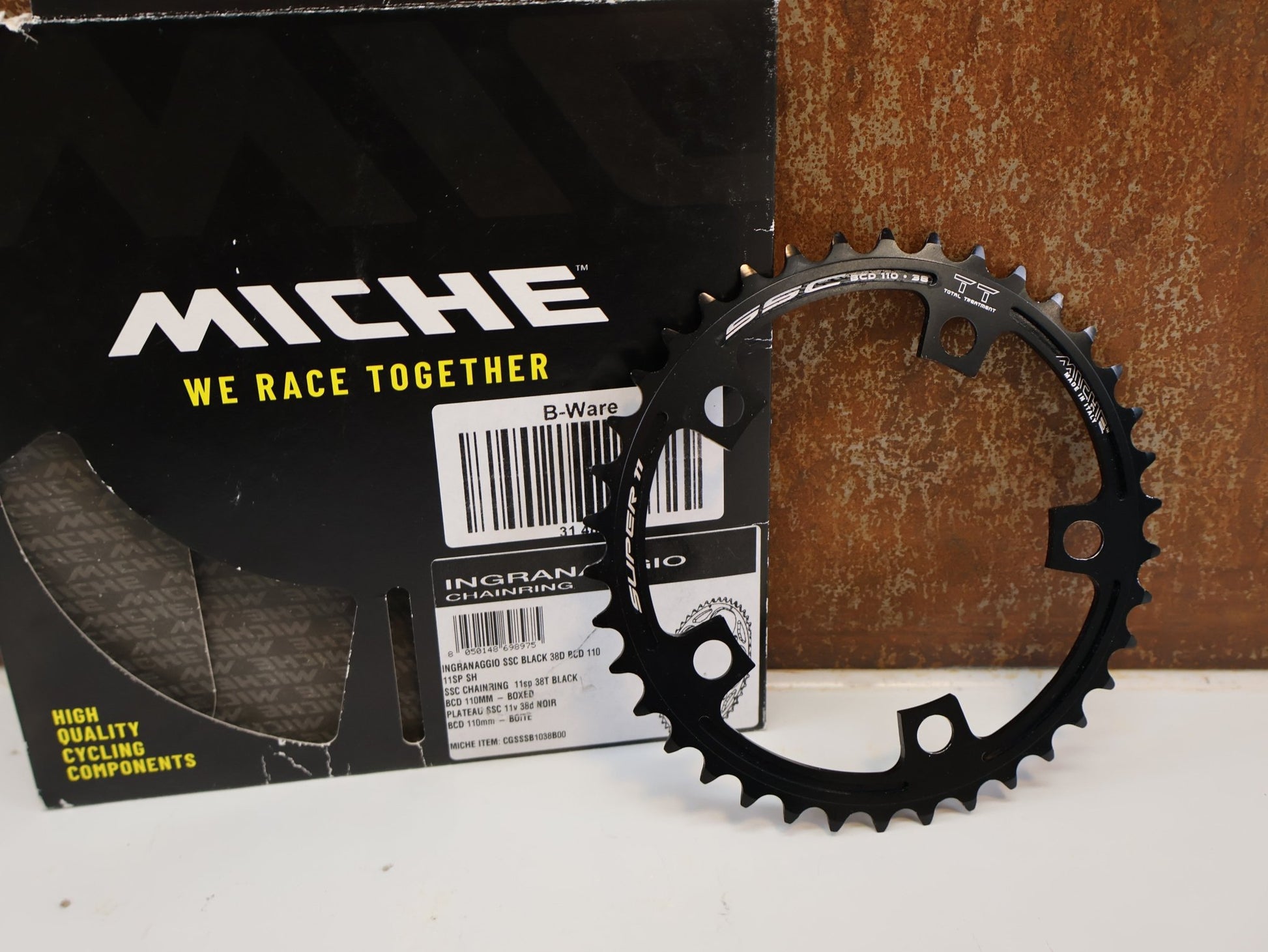 Kettenblatt von Miche, MICHE SUPER11 SSC KETTENBLATT / INNER / 110 MM / 38 ZÄHNE / SHIMANO 11 - FACH vor USEDBIKES - OB.DE Hintergrund