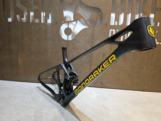 Mountainbikerahmen von Mondraker, MONDRAKER FOXY XR 29 FRAMESET / L vor USEDBIKES - OB.DE Hintergrund