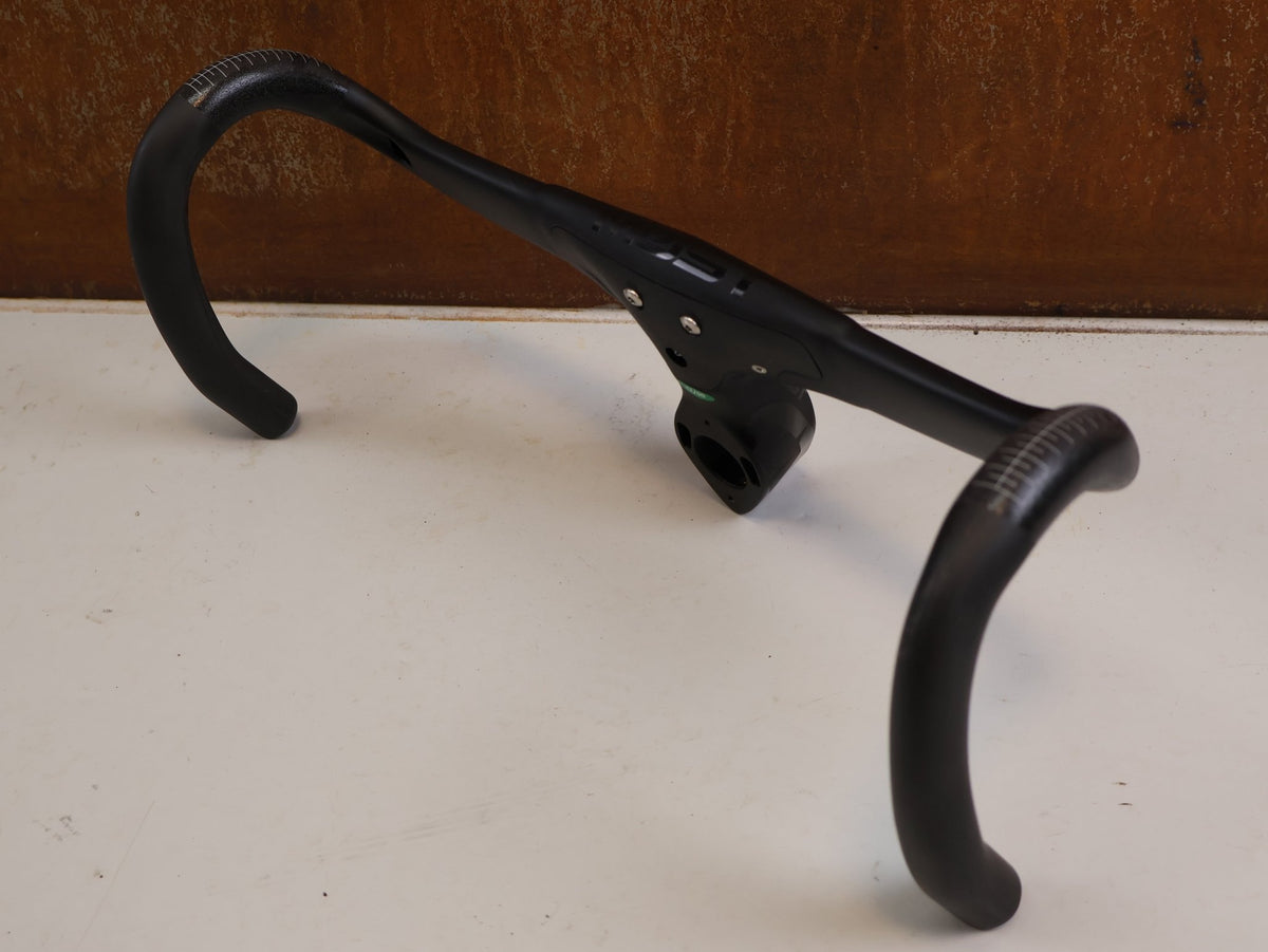 Lenker von Most, MOST TALON ULTRA LIGHT INTEGRIERTE LENKER-VORBAU-EINHEIT 420X90MM vor USEDBIKES-OB.DE Hintergrund