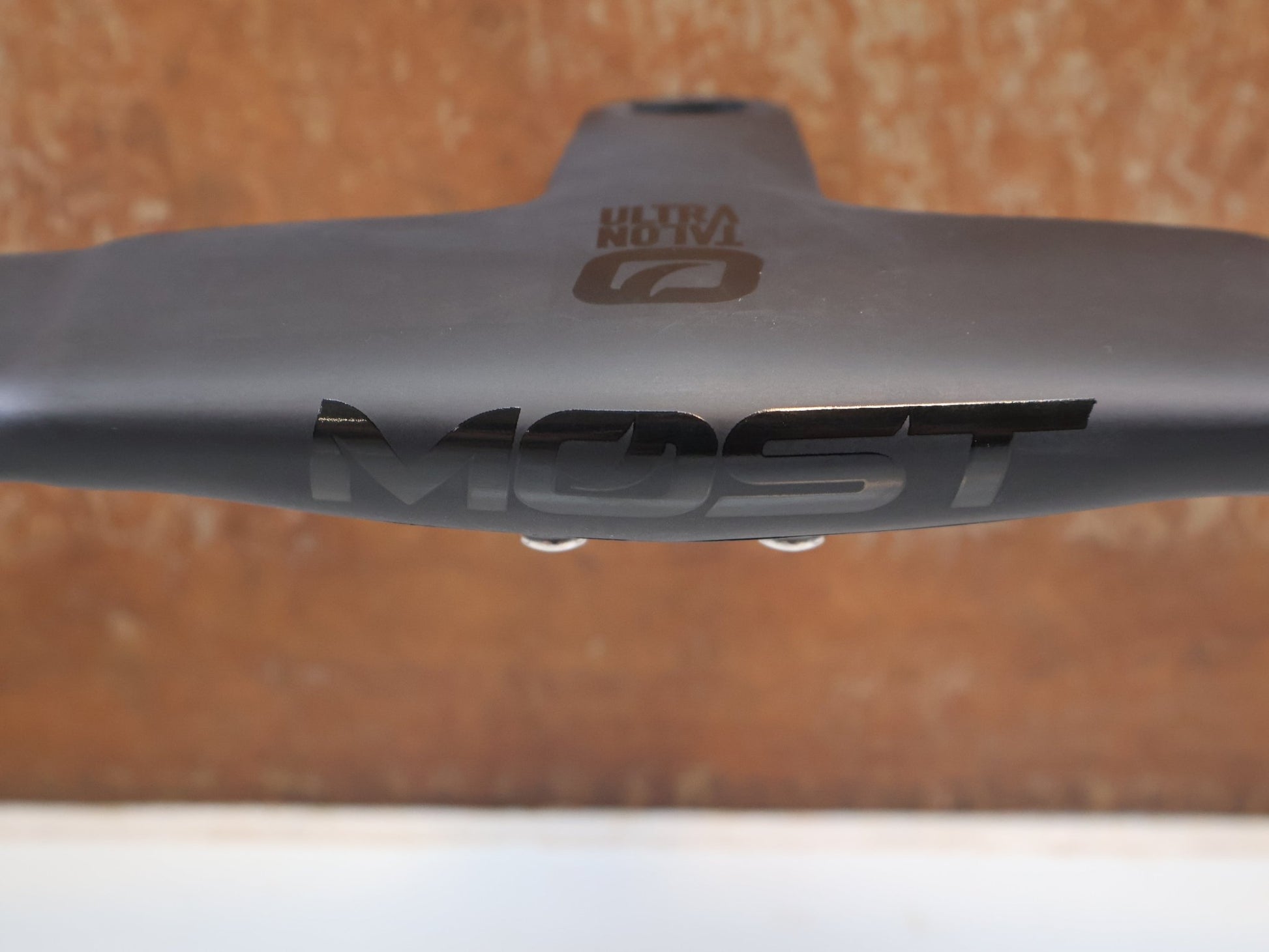 Lenker von Most, MOST TALON ULTRA LIGHT INTEGRIERTE LENKER-VORBAU-EINHEIT 420X90MM vor USEDBIKES-OB.DE Hintergrund