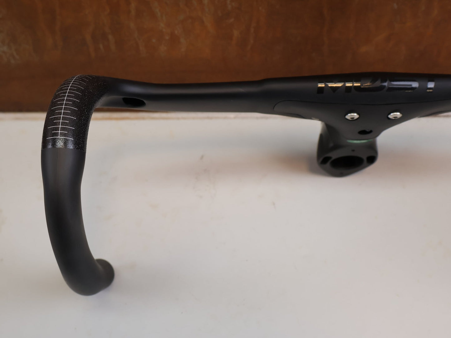 Lenker von Most, MOST TALON ULTRA LIGHT INTEGRIERTE LENKER-VORBAU-EINHEIT 420X90MM vor USEDBIKES-OB.DE Hintergrund