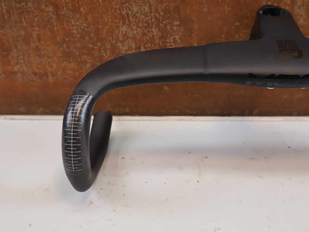 Lenker von Most, MOST TALON ULTRA LIGHT INTEGRIERTE LENKER-VORBAU-EINHEIT 420X90MM vor USEDBIKES-OB.DE Hintergrund