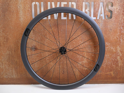 Laufrad/Laufradsatz von Most, MOST ULTRAFAST 40 CARBON LAUFRADSATZ XDR DISC 40MM 1558G vor USEDBIKES-OB.DE Hintergrund