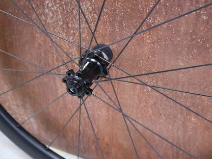 Laufrad/Laufradsatz von Most, MOST ULTRAFAST 45 TLR DB LAUFRADSATZ DISC vor USEDBIKES - OB.DE Hintergrund