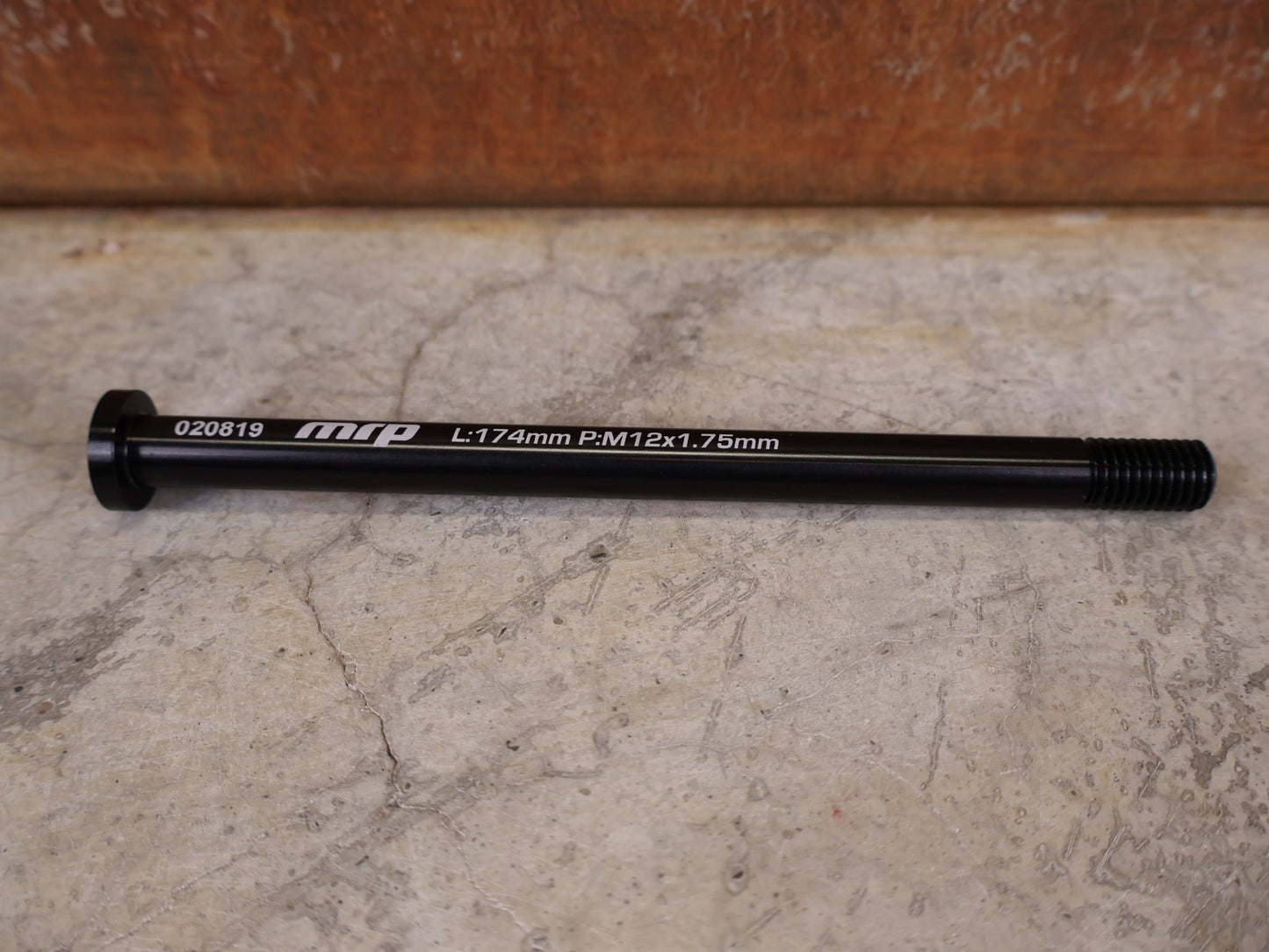 Zubehör von Mrp, MRP NACHRÜSTBARE HINTERRADACHSE REAR THRU AXLE / M12 × 1,75 vor USEDBIKES - OB.DE Hintergrund