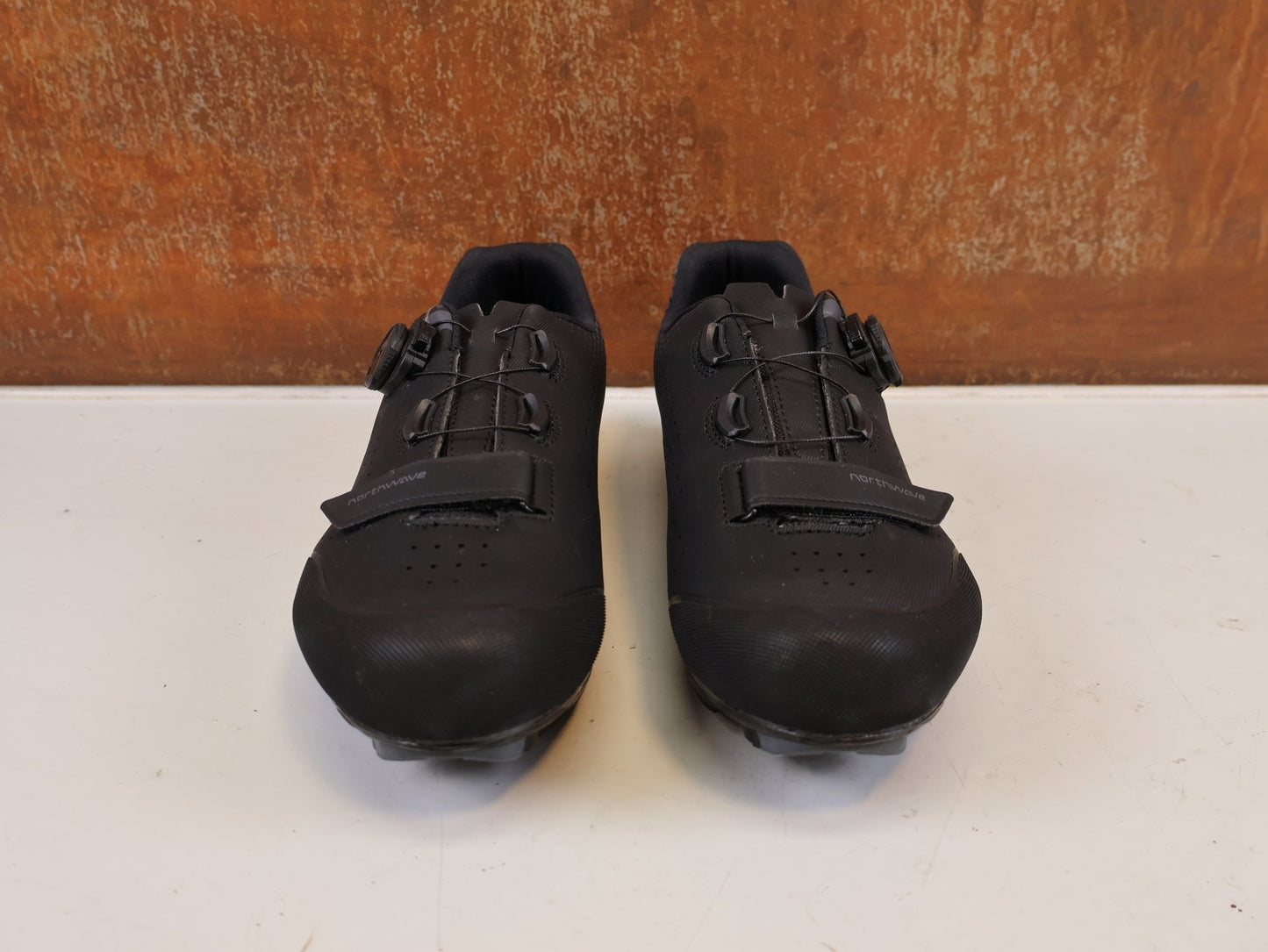 MTB-Herrenschuhe von Northwave, NORTHWAVE ORIGIN PLUS 2 WIDE MTB SCHUHE / 44.5 vor USEDBIKES-OB.DE Hintergrund