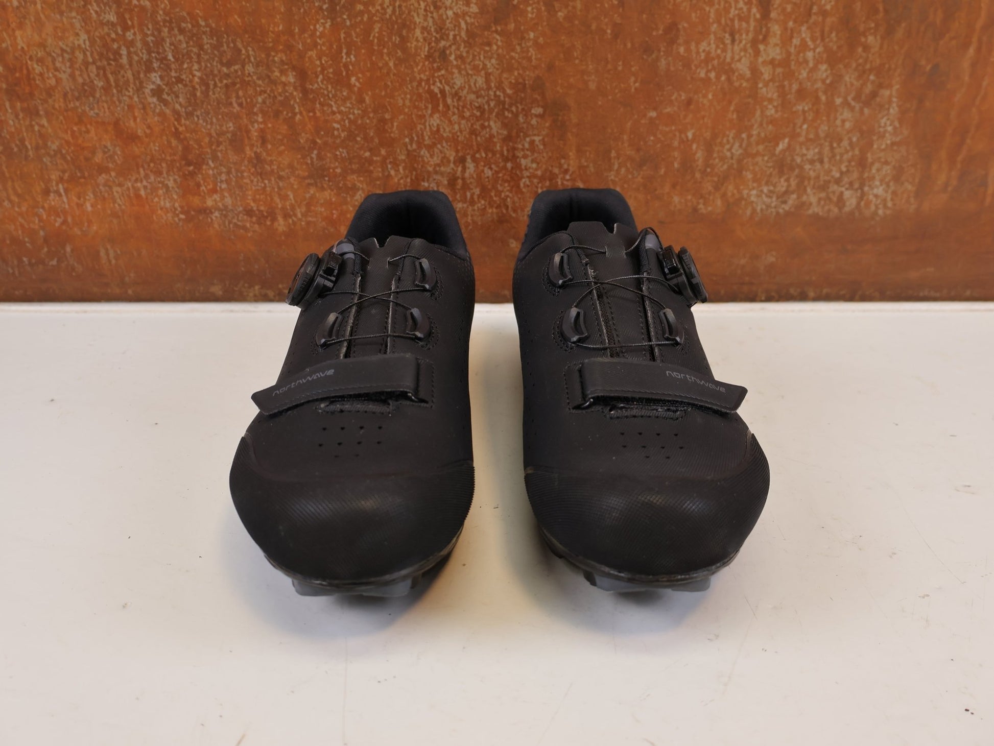 MTB-Herrenschuhe von Northwave, NORTHWAVE ORIGIN PLUS 2 WIDE MTB SCHUHE / 44.5 vor USEDBIKES-OB.DE Hintergrund
