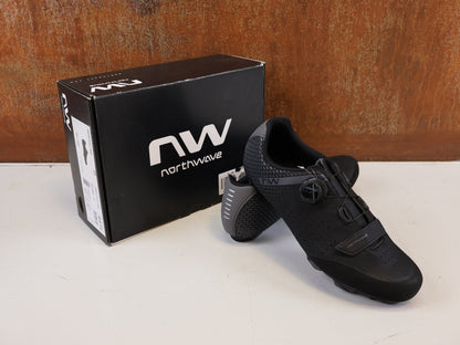 MTB-Herrenschuhe von Northwave, NORTHWAVE ORIGIN PLUS 2 WIDE MTB SCHUHE / 44.5 vor USEDBIKES-OB.DE Hintergrund