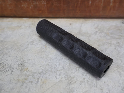 Griffe und Lenkerbänder von Odi, ODI F - 1 SERIES VAPOR GRIPS 31.5 MM MTB GRIPS BLACK – D06FVB vor USEDBIKES - OB.DE Hintergrund