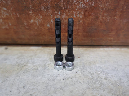 Griffe und Lenkerbänder von Odi, ODI LENKERSTOPFEN – ALUMINIUM / ROT / UNIVERSAL / F71APR vor USEDBIKES - OB.DE Hintergrund