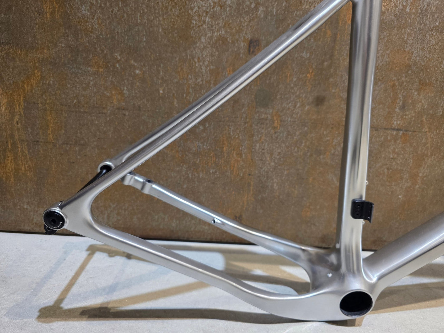 Gravel - /Cyclocrossrahmen von Open, OPEN U.P. FRAMESET / CUSTOMPAINTED / S vor USEDBIKES - OB.DE Hintergrund