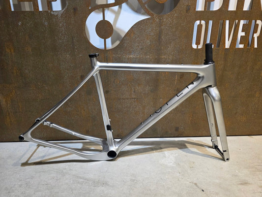 Gravel - /Cyclocrossrahmen von Open, OPEN U.P. FRAMESET / CUSTOMPAINTED / S vor USEDBIKES - OB.DE Hintergrund