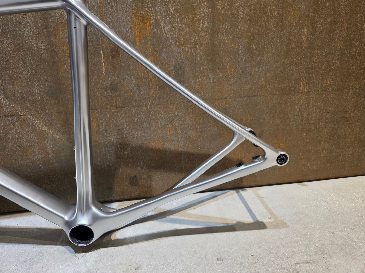 Gravel - /Cyclocrossrahmen von Open, OPEN U.P. FRAMESET / CUSTOMPAINTED / S vor USEDBIKES - OB.DE Hintergrund