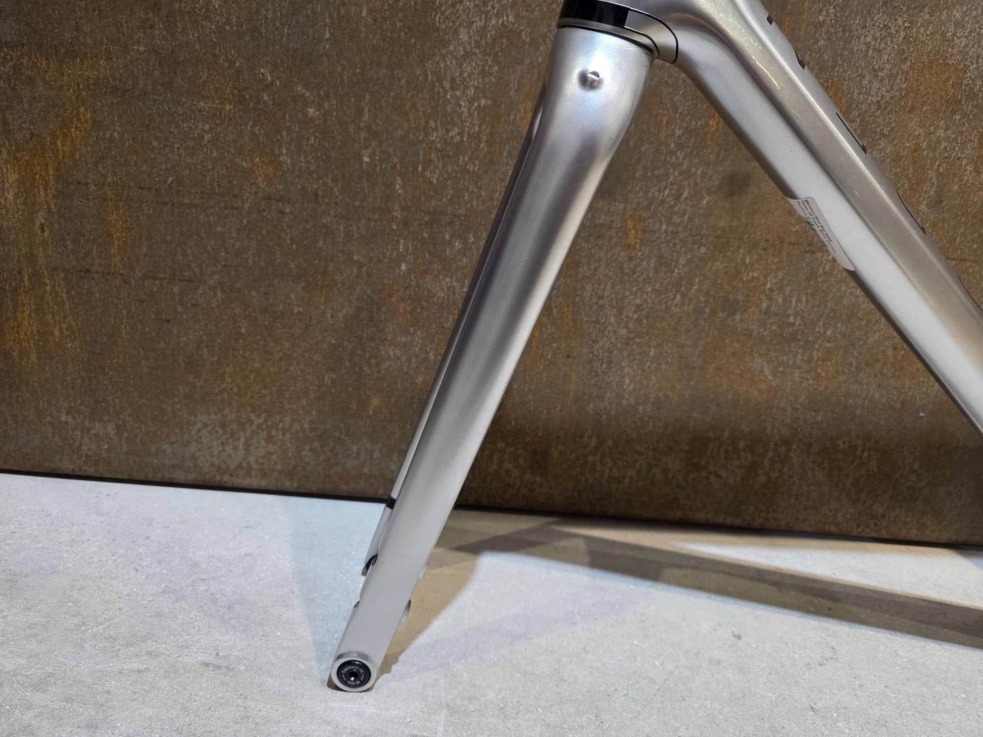 Gravel - /Cyclocrossrahmen von Open, OPEN U.P. FRAMESET / CUSTOMPAINTED / S vor USEDBIKES - OB.DE Hintergrund