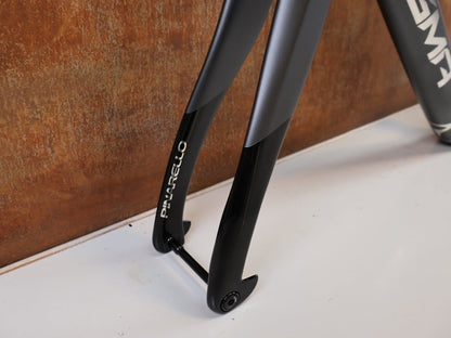 Rennradrahmen von Pinarello, PINARELLO DOGMA X RAHMENSET XOLAR BLACK CARBON / 54CM vor USEDBIKES-OB.DE Hintergrund