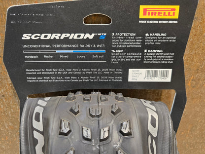 Reifen von Pirelli, PIRELLI SCORPION XC S LITE MOUNTAINBIKE REIFEN 29X2.20 in variant_title vor USEDBIKES - OB.DE Hintergrund