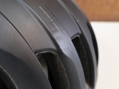 Helme von Poc, POC VENTRAL MIPS HELM / RENNRADHELM / GR. M / URANIUM BLACK MATT vor USEDBIKES-OB.DE Hintergrund