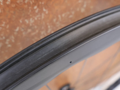 Laufrad/Laufradsatz von Princeton, PRINCETON GRIT 4540 LAUFRADSATZ 700C WHITE INDUSTRIES XDR vor USEDBIKES-OB.DE Hintergrund