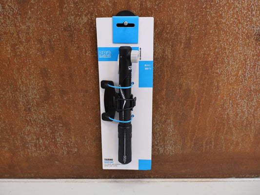 Luftpumpen & Werkzeug von Pro, PRO COMPACT MINIPUMPE 22,5CM 8 BAR SCHWARZ 85G vor USEDBIKES-OB.DE Hintergrund