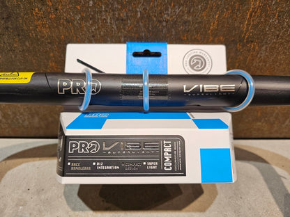 Lenker von Pro, PRO VIBE SUPERLIGHT COMPACT LENKER 400 / 420 / 440MM in variant_title vor USEDBIKES - OB.DE Hintergrund