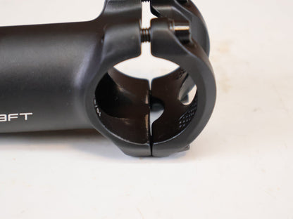 Lenker von Procraft, PROCRAFT SL 31.8 VORBAU 40° 90MM SCHWARZ 1 1/8 ZOLL ALUMINIUM vor USEDBIKES-OB.DE Hintergrund