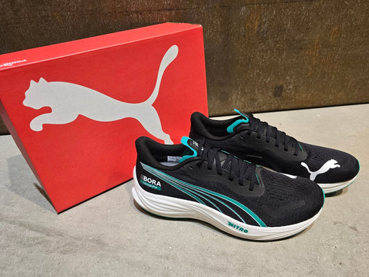 Freizeit - Damenschuh von Puma, PUMA BORA HANSGOHE VELOCITY NITRO™ 3 LAUFSCHUH DAMEN in variant_title vor USEDBIKES - OB.DE Hintergrund