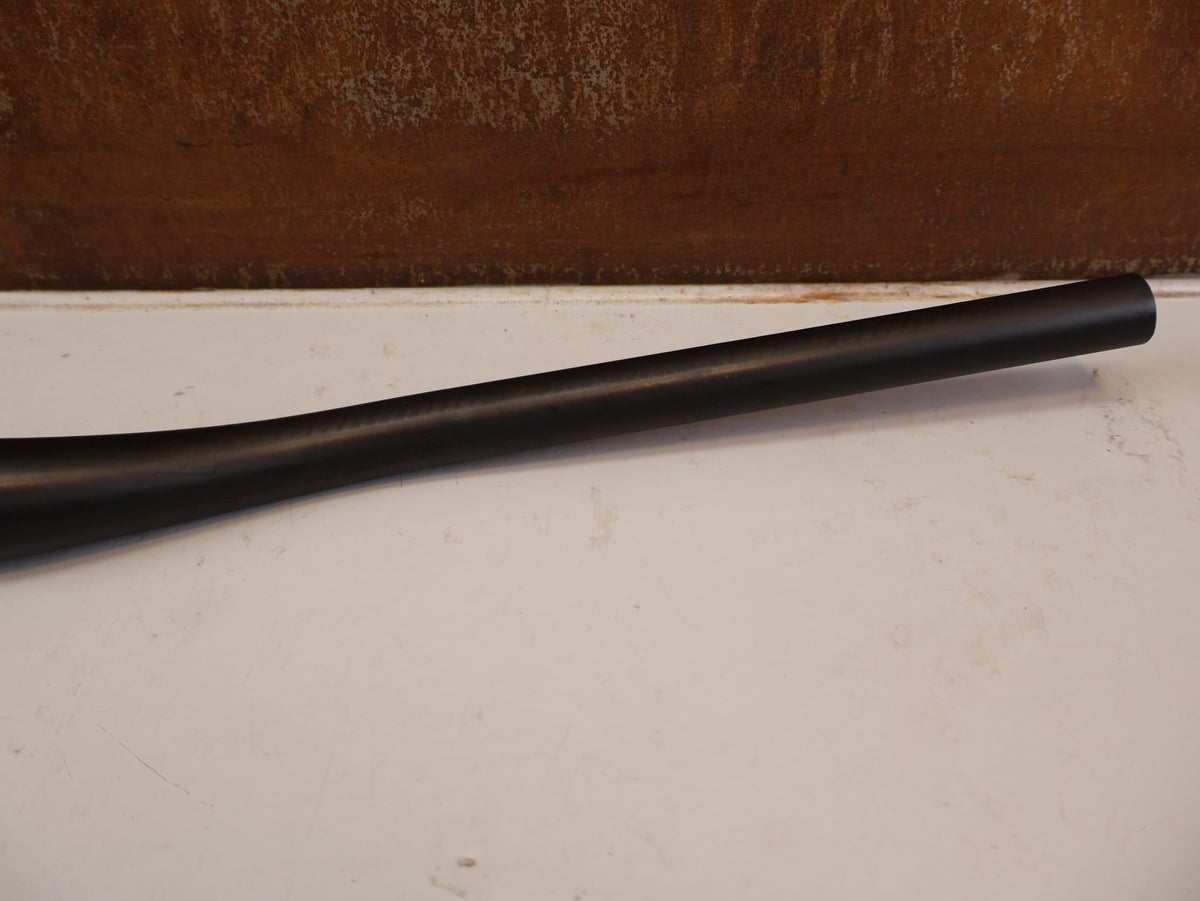 Lenker von Bontrager, RACE FACE ERA CARBON RISER LENKER 40 MM RISE 35 X 800 MM vor USEDBIKES-OB.DE Hintergrund