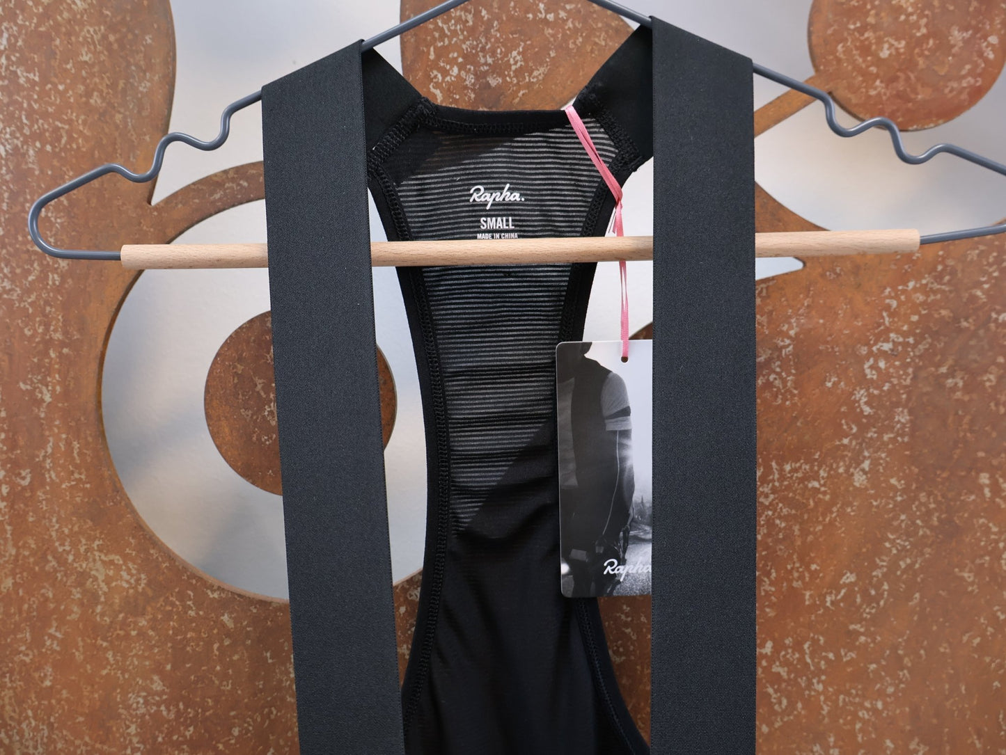 Hosen Herren von Rapha, RAPHA BREVET ELEMENT BIB SHORT / GRÖSSE S / CARGO - TASCHEN / HERREN vor USEDBIKES - OB.DE Hintergrund
