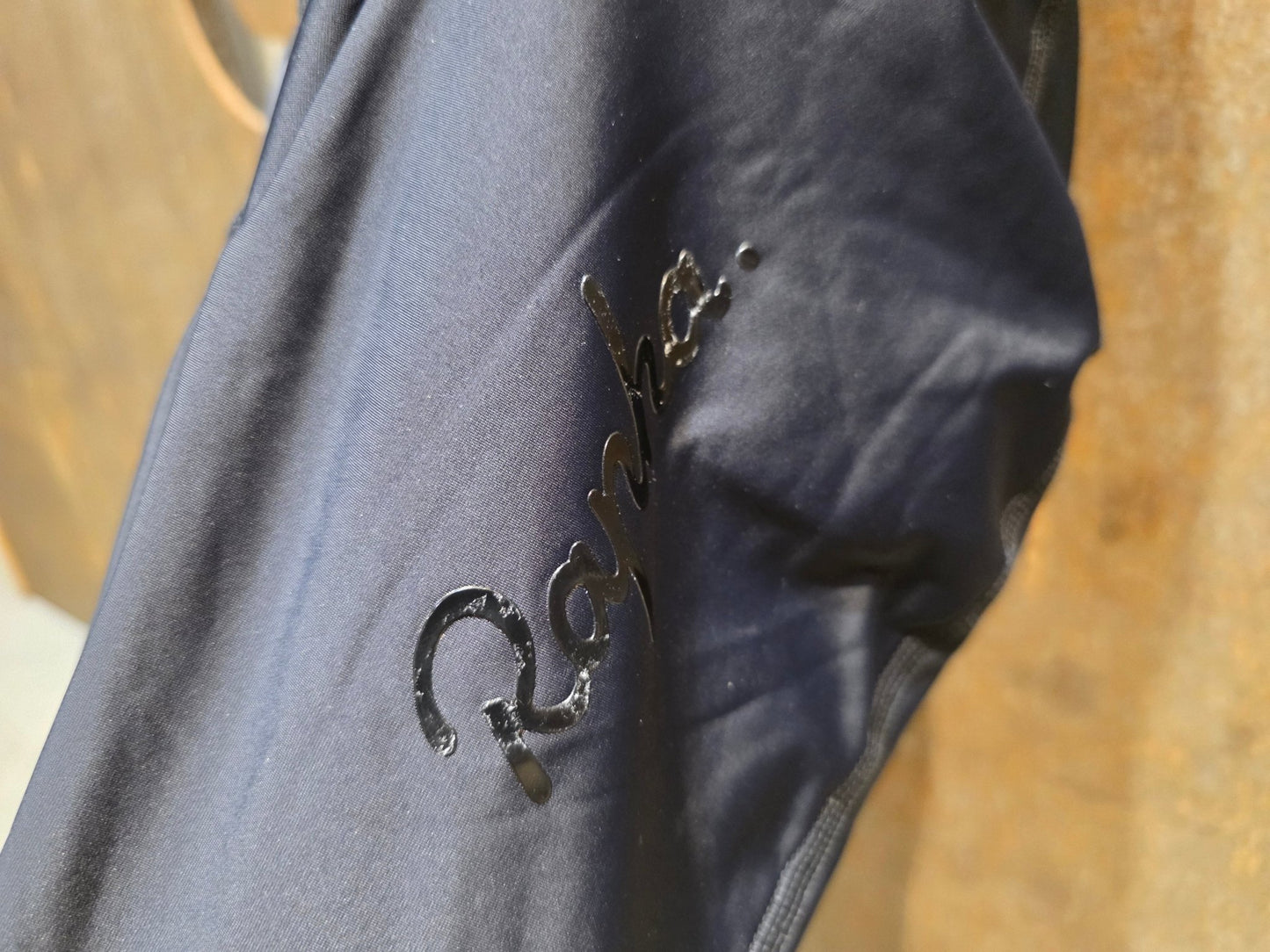 Hosen Herren von Rapha, RAPHA CORE BIBSHORT / TRÄGERHOSE / S vor USEDBIKES - OB.DE Hintergrund
