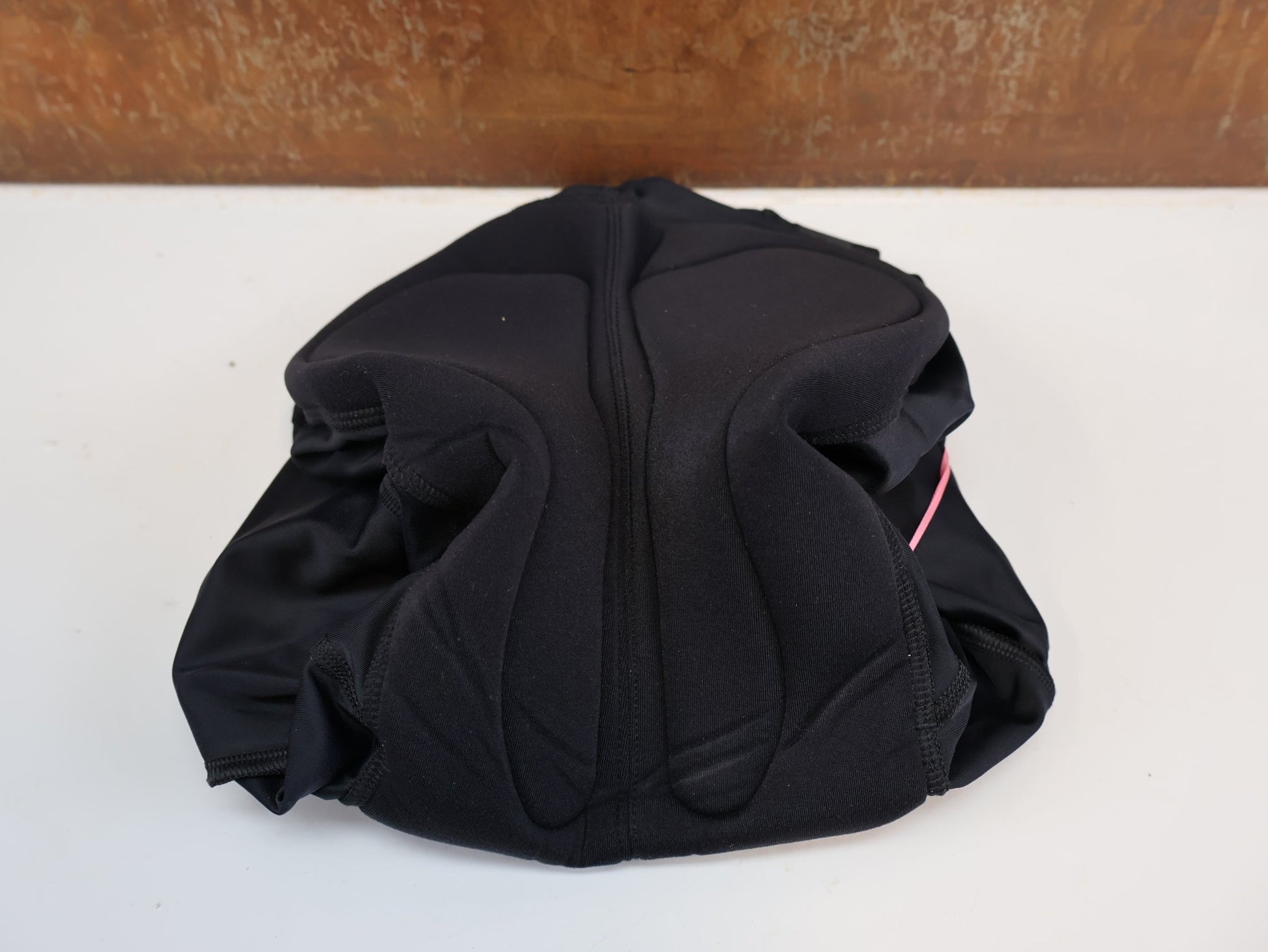 Hosen Herren von Rapha, RAPHA CORE CARGO RADSHORT / HERREN / CARGO - TASCHEN / SCHWARZ 5324626 vor USEDBIKES - OB.DE Hintergrund